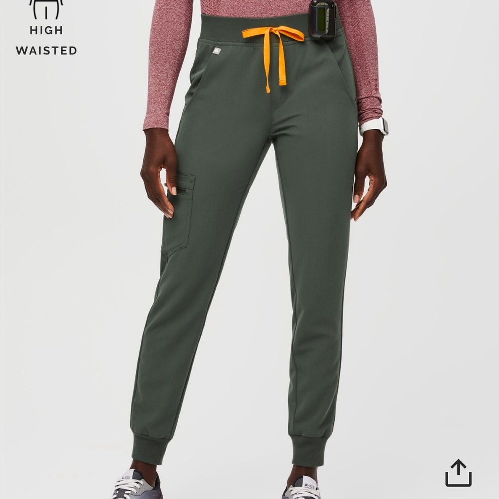 Moss High Waisted Zamora Scrub Pants